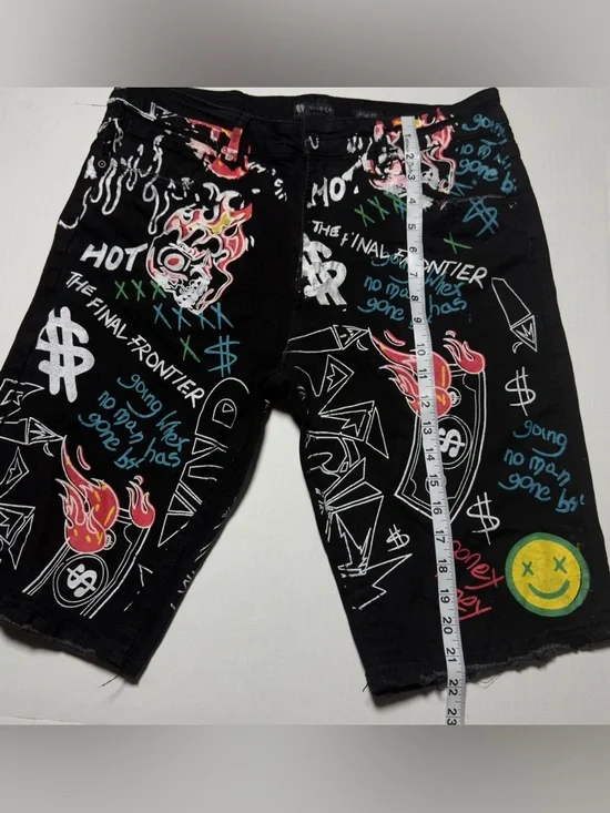 Men's Black Graphic Jean Shorts with Multicolor Street Art - Picture 8 of 11